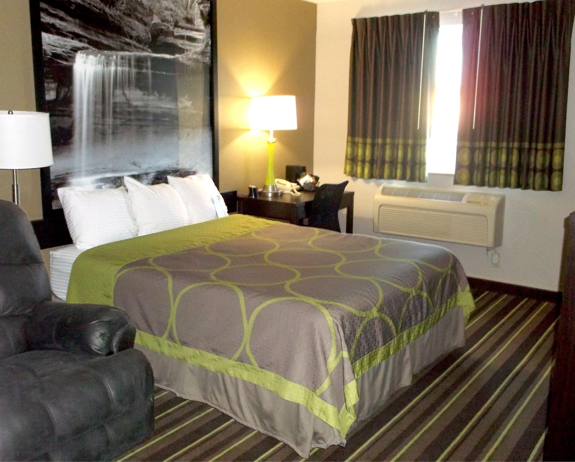 Super 8 By Wyndham Brookings Hotel Exterior photo